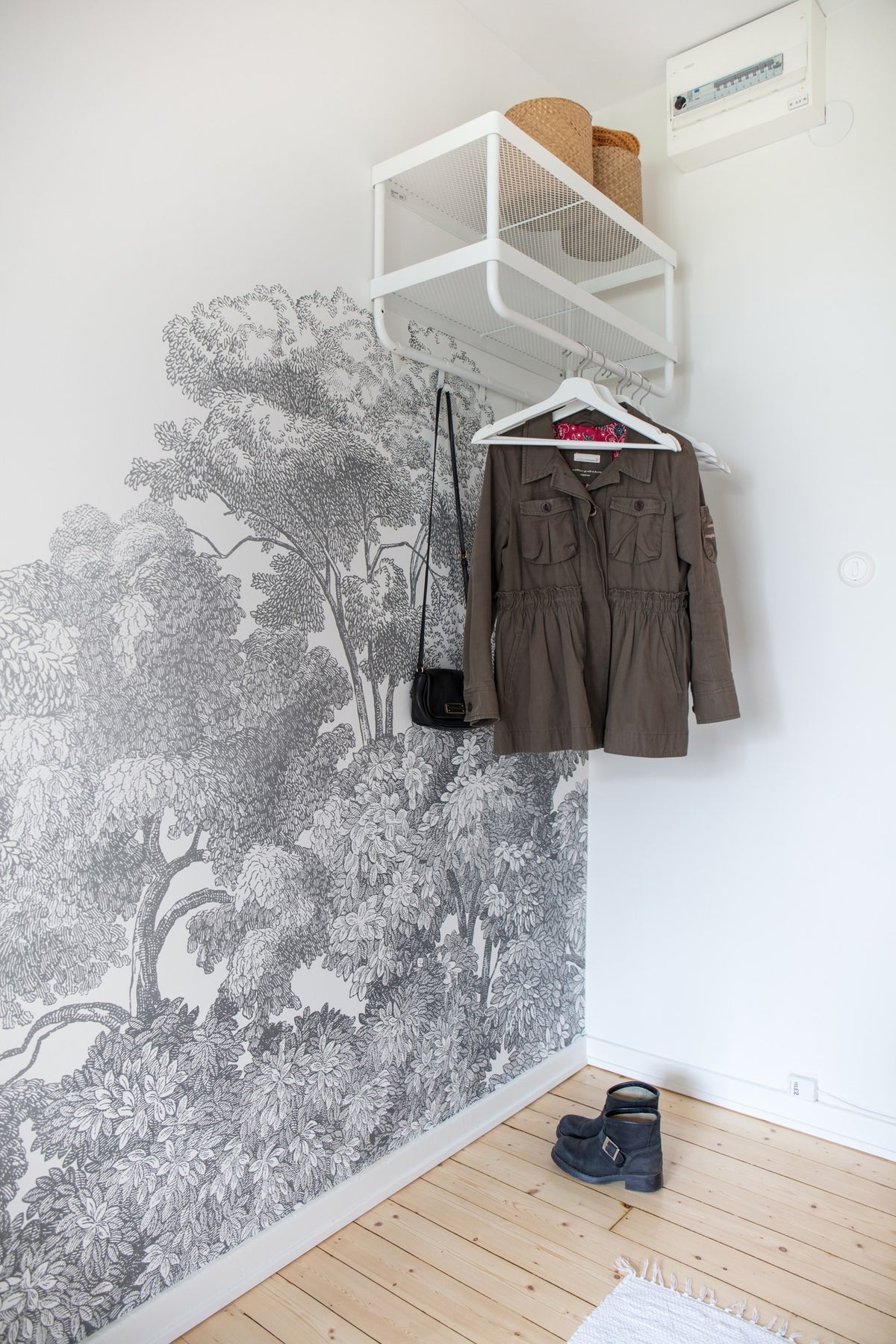 R13054 Bellewood Gray Toile Greenhouse Mural by Rebel Walls