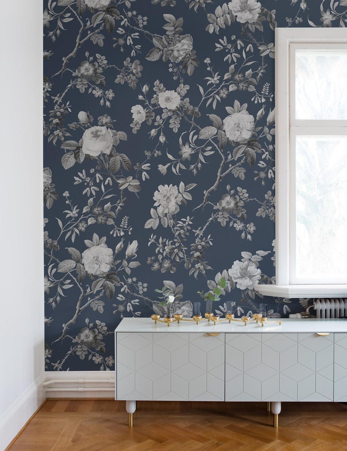 R13074 Thorn Rose Evening Bouquet Mural by Rebel Walls