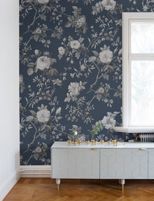 R13074 Thorn Rose Evening Bouquet Mural by Rebel Walls