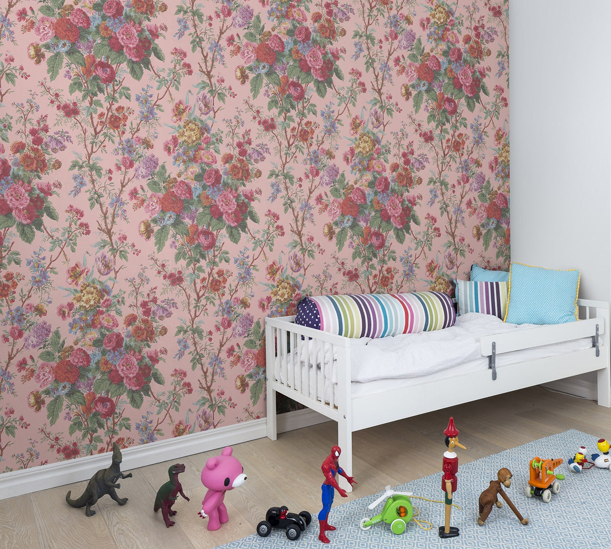 R13251 Bouquet Greenhouse Mural by Rebel Walls