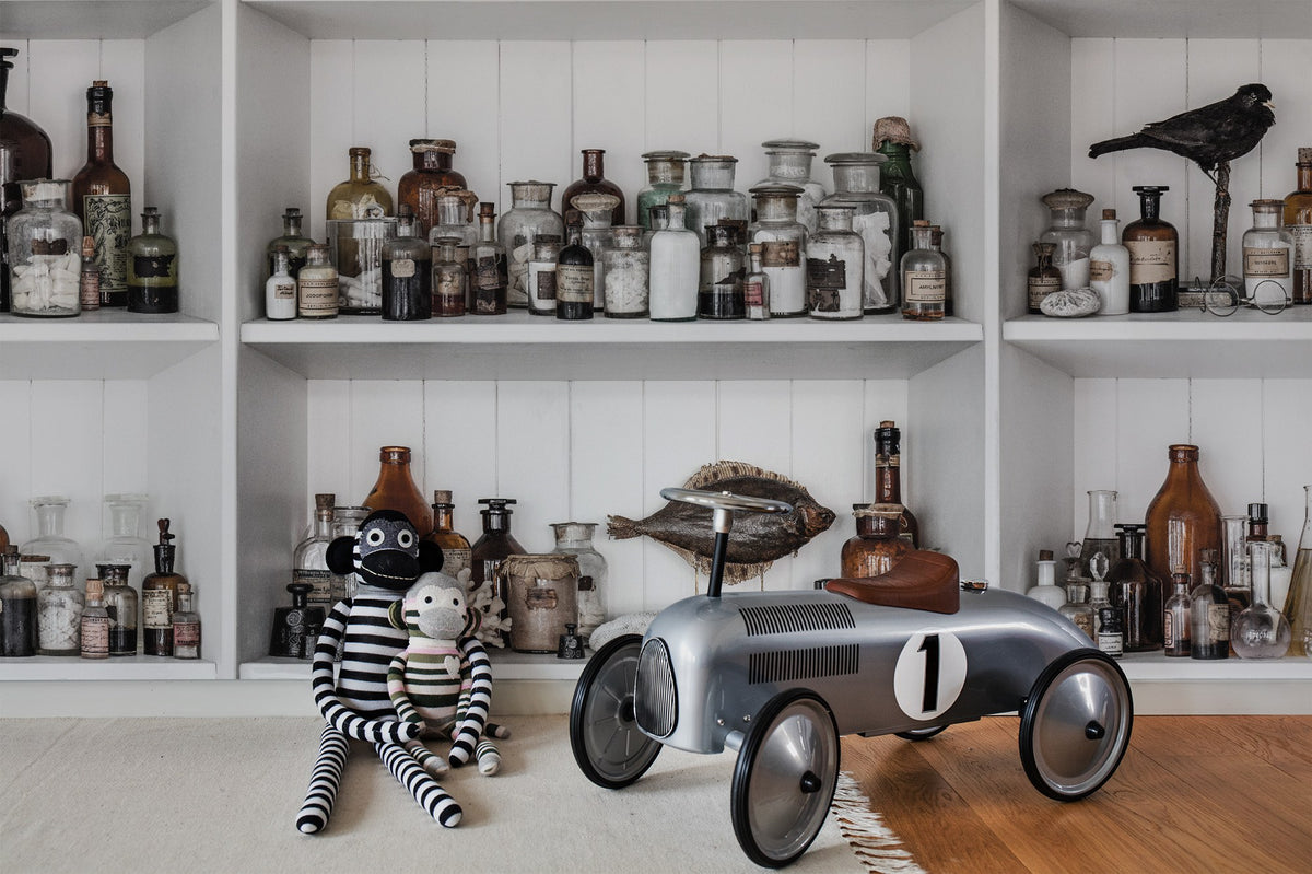 R14182 Cabinet of Curios Raw Curious Mural by Rebel Walls
