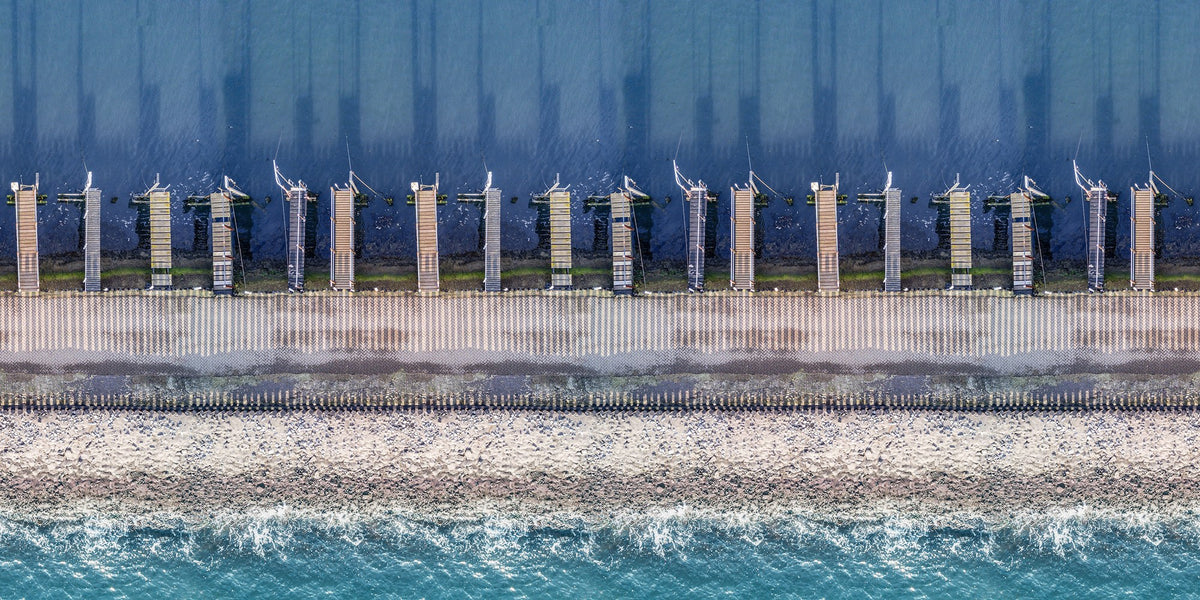 R15131 Ocean Breeze Shore & Lines Mural by Rebel Walls