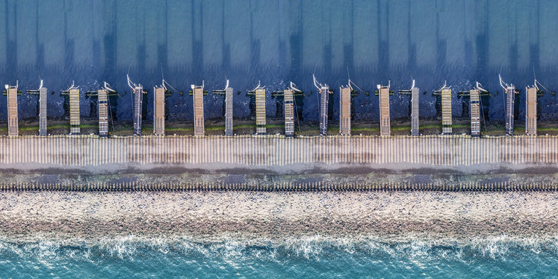 R15131 Ocean Breeze Shore & Lines Mural by Rebel Walls