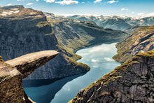 R16461 Trolltunga Scandinavia Mural by Rebel Walls