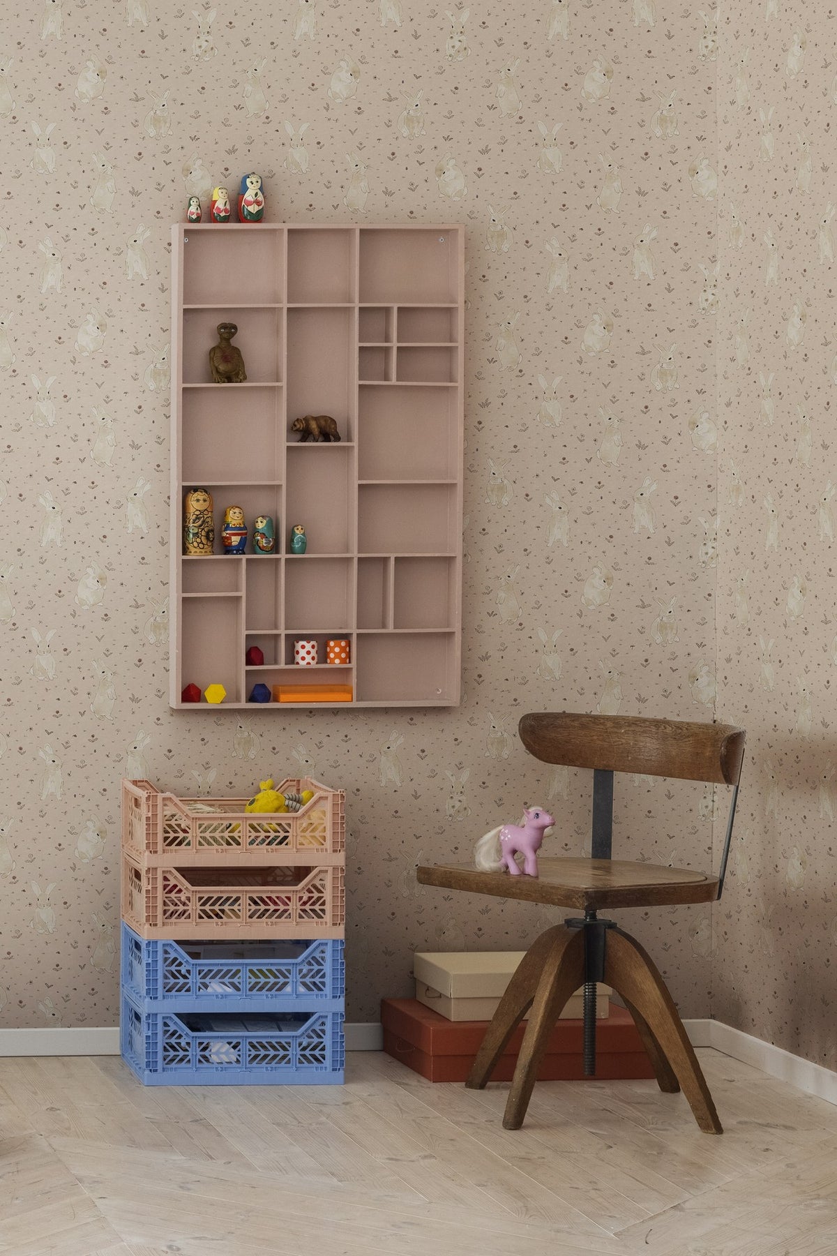 R18083 Bunny Field Pink Dreamland Wallpaper by Rebel Walls