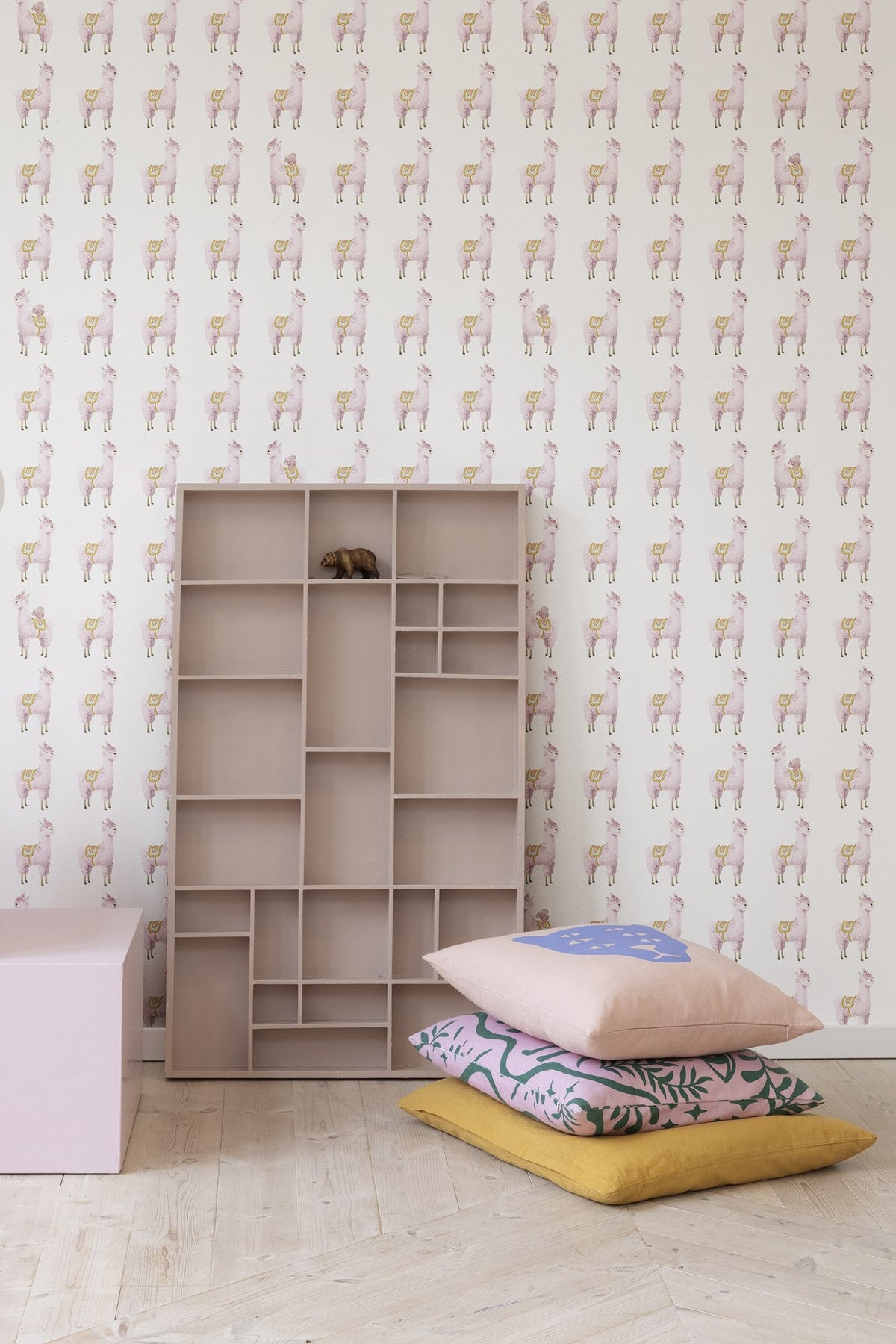 R18131 Alpaca Rebel Pink Dreamland Wallpaper by Rebel Walls