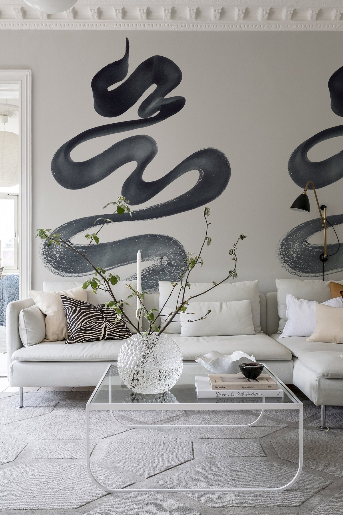 R18411 Stroke Ink Simplicity Mural by Rebel Walls