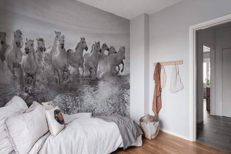 R19014 Running Horses Pops Mural by Rebel Walls