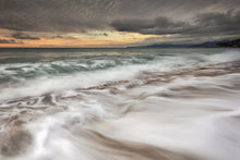 R19156 Dramatic Waves Pops Mural by Rebel Walls