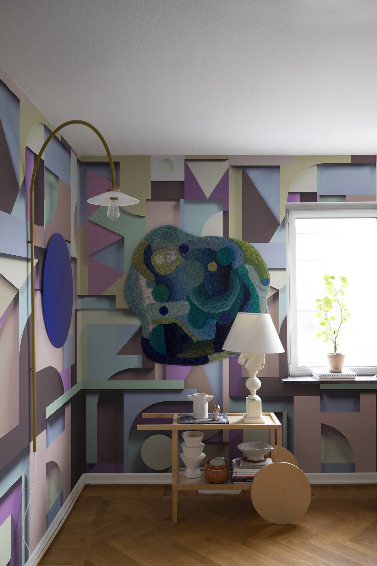 R19290 Caroline Pastel Meet a Rebel Mural by Rebel Walls