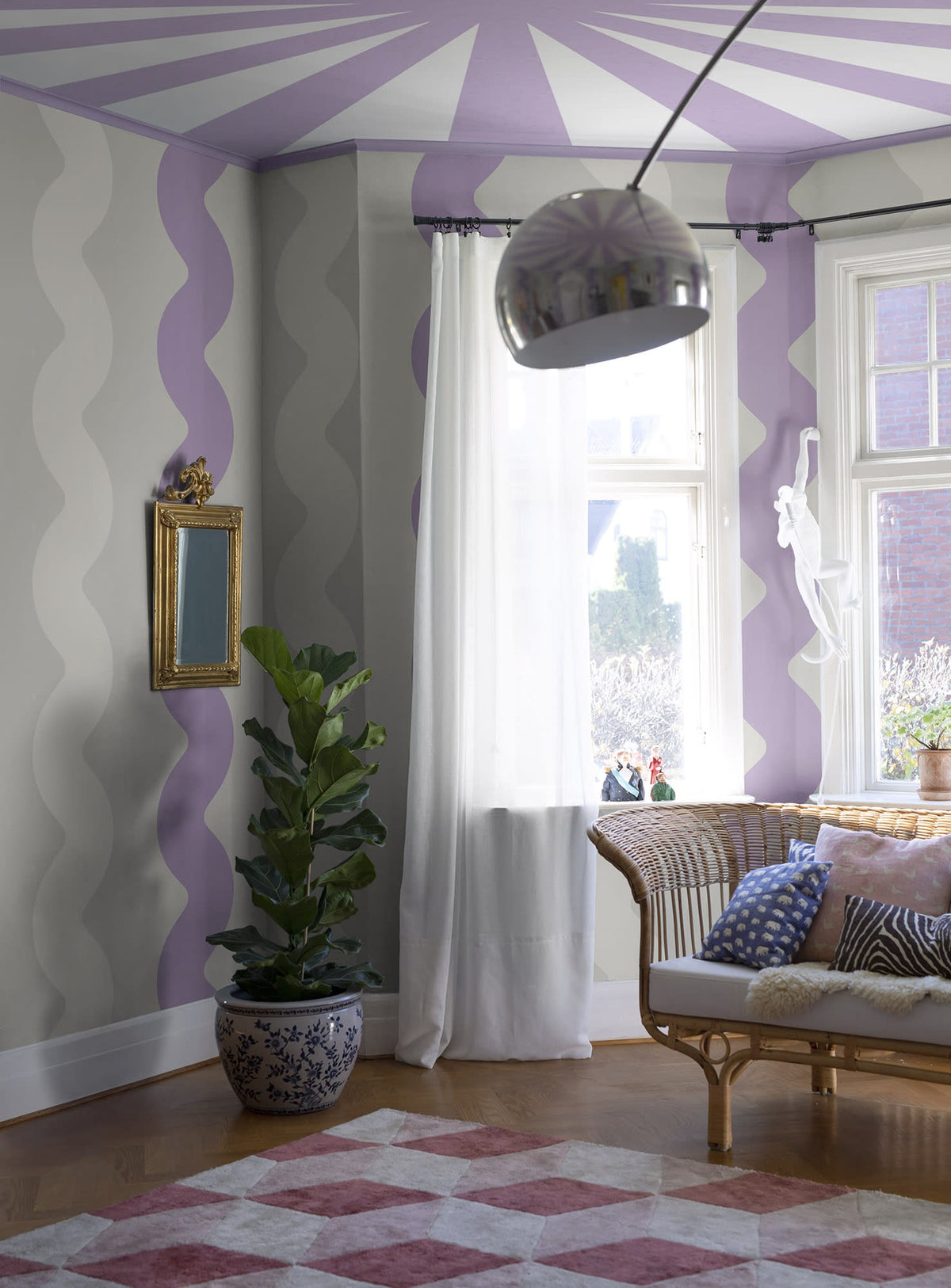 R19425 Wobbly Lilac Maximalism Mural by Rebel Walls