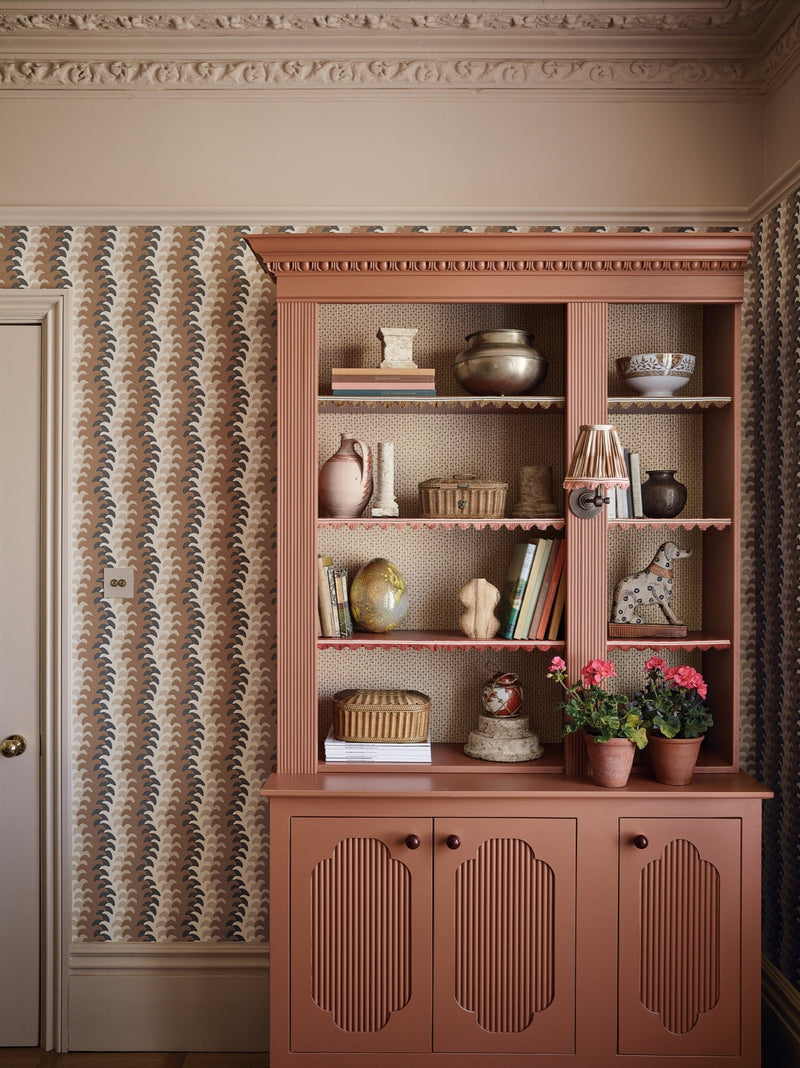 Pinto Doeskin Averly Wallcoverings Wallpaper by Romo in a room