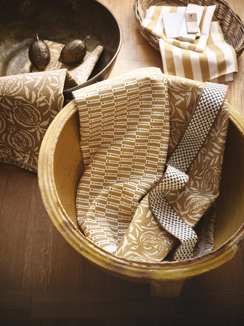 Averly lifestyle — FABRIC_MOODBOARD_830.jpg