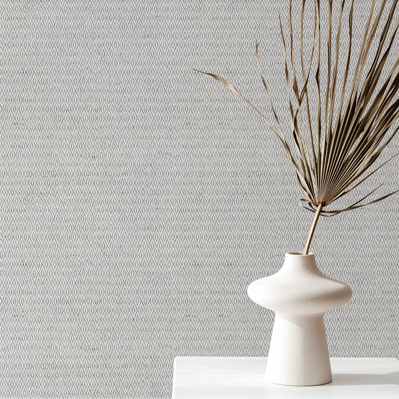 AG47008 Samara Gris claro Angèle Wallpaper by Tres Tintas