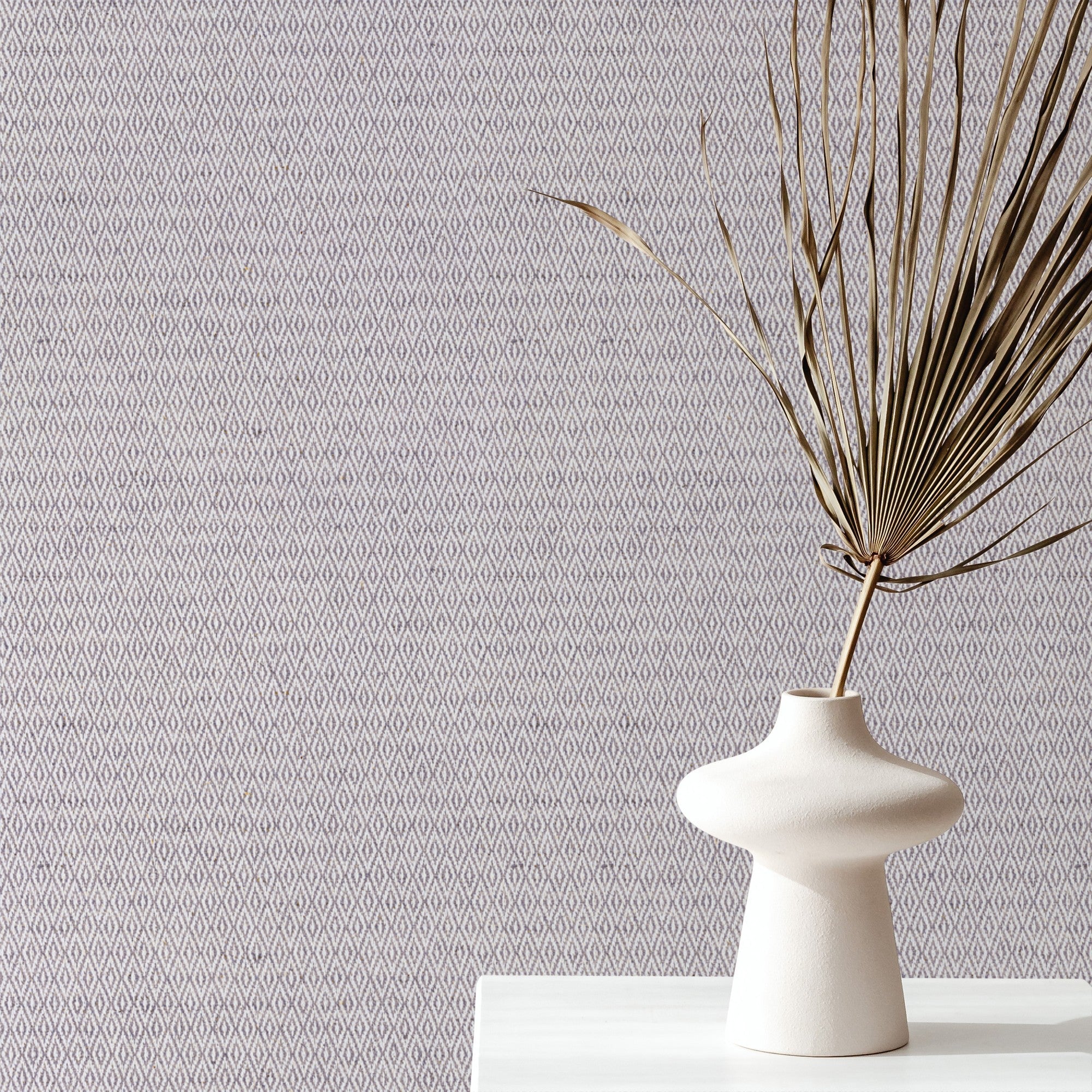 AG47026 Mojave Lavanda Angèle Wallpaper by Tres Tintas