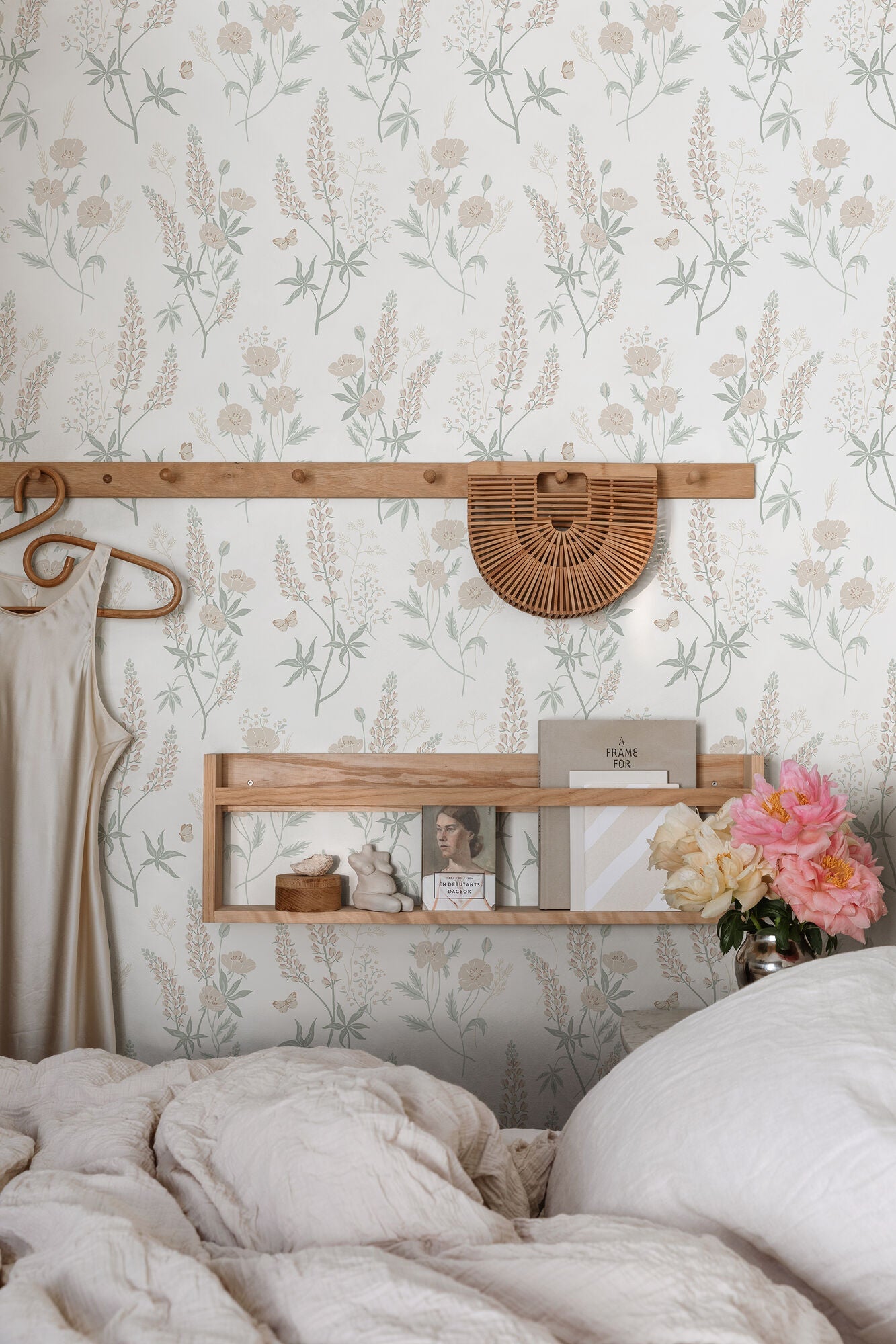 S10183 Pastel Emma Villa Dalarö II Wallpaper by Sandberg
