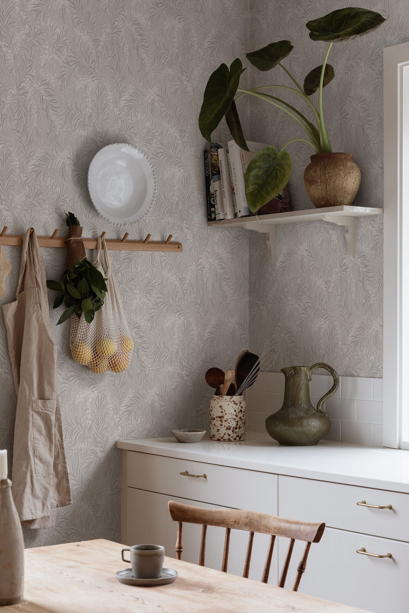 S10207 Mineral Gray Idun Villa Dalarö II Wallpaper by Sandberg