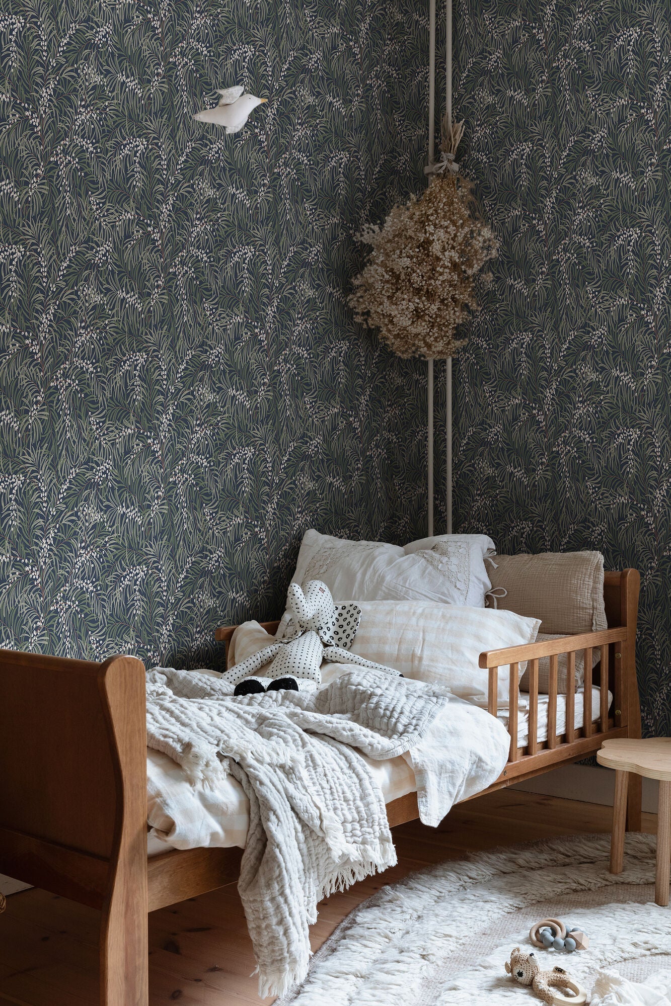 S10208 Classic Blue Idun Villa Dalarö II Wallpaper by Sandberg