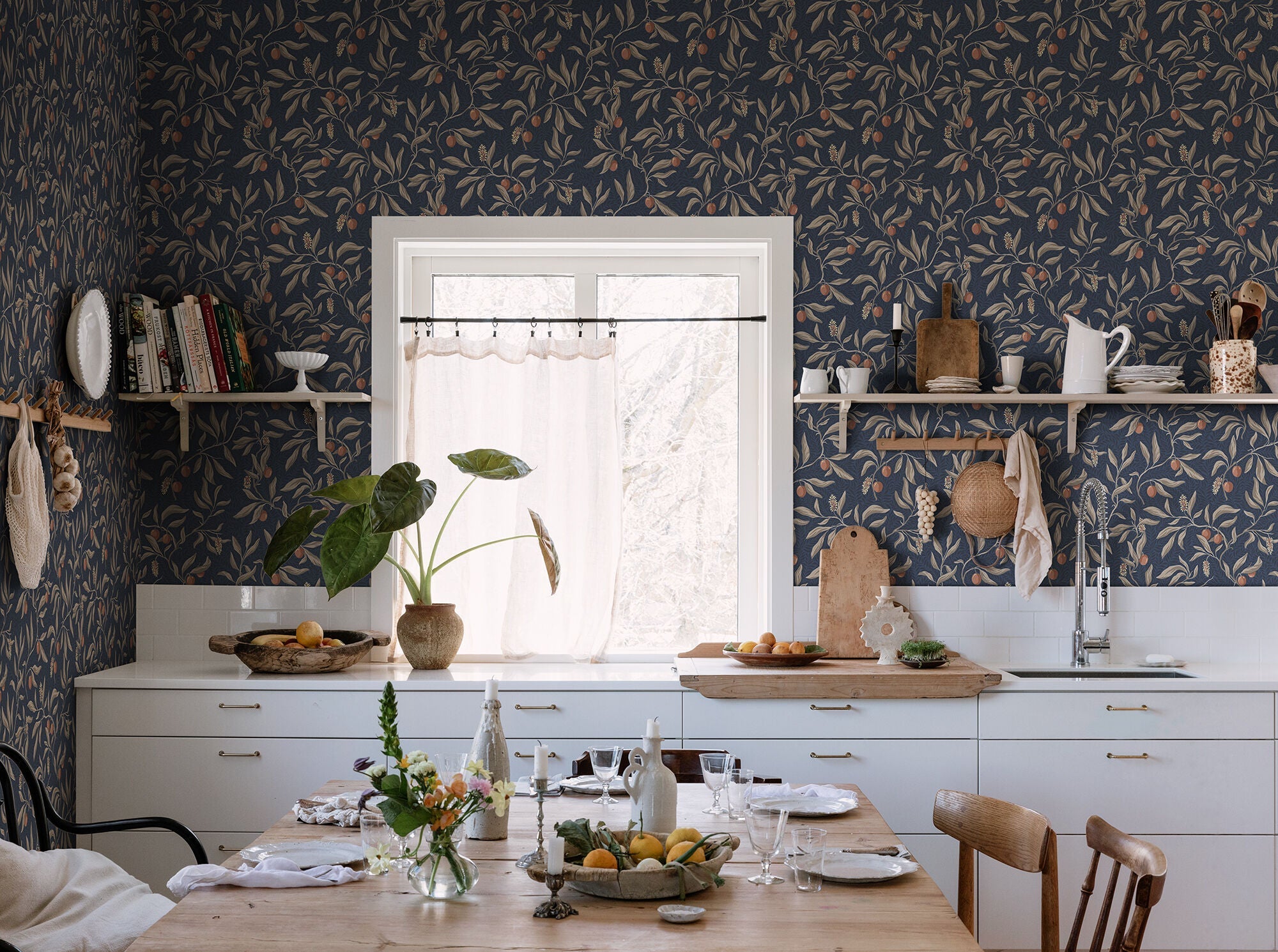 S10224 Classic Blue Vinnie Villa Dalarö II Wallpaper by Sandberg