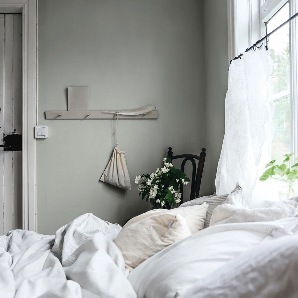 S10286 Linne Essentials Garden Green Wallpaper By Sandberg