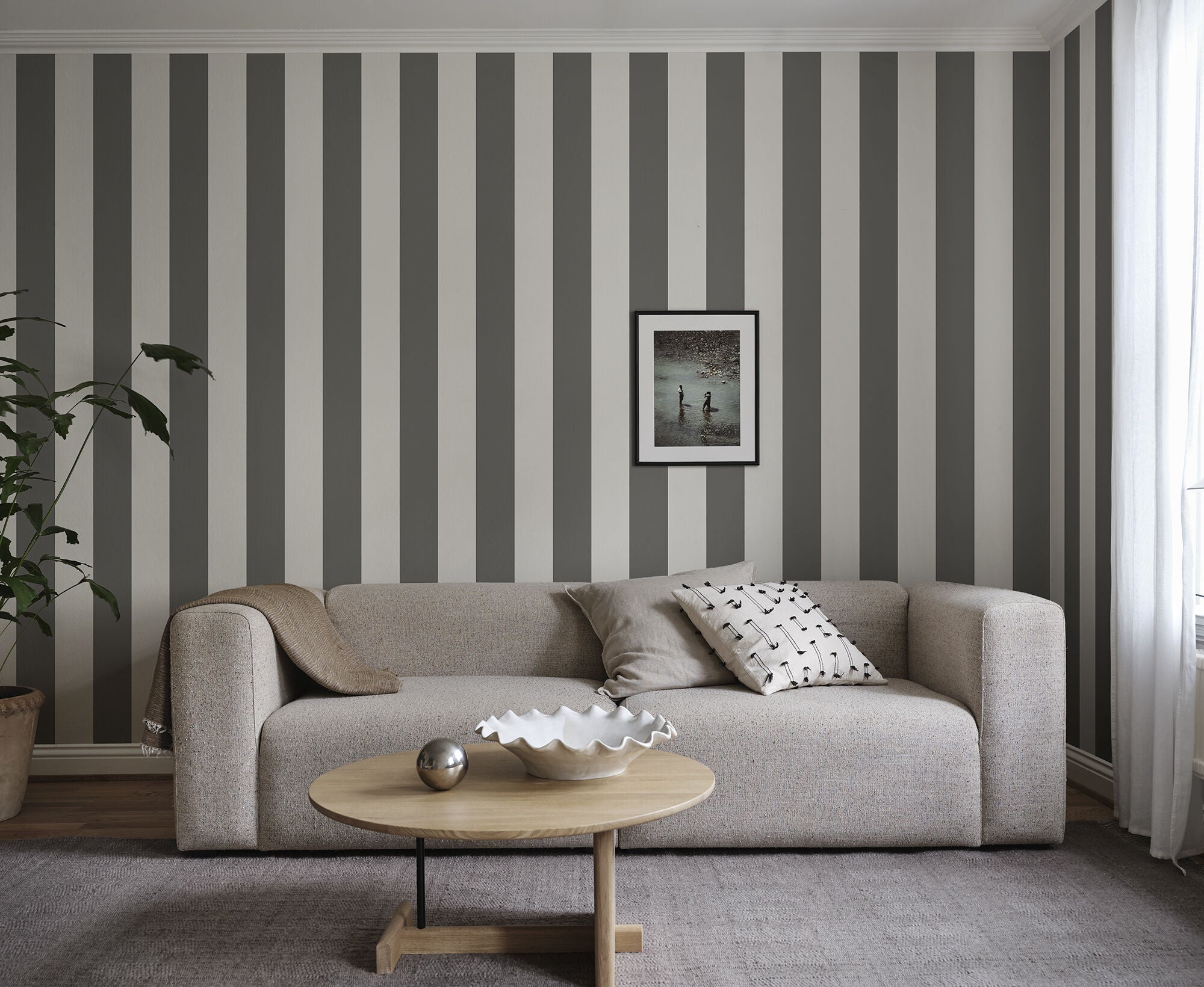 S10342 Dark Gray Magnus Mons Klint Wallpaper by Sandberg