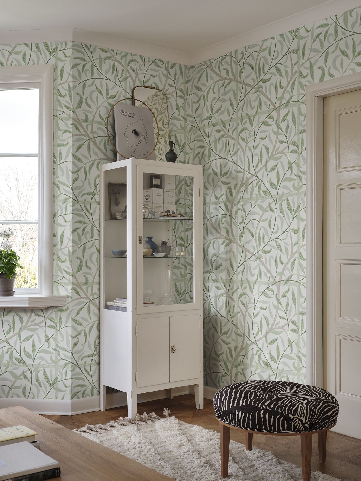 S10407 Spring Green Emmie Tidlösa Mural by Sandberg