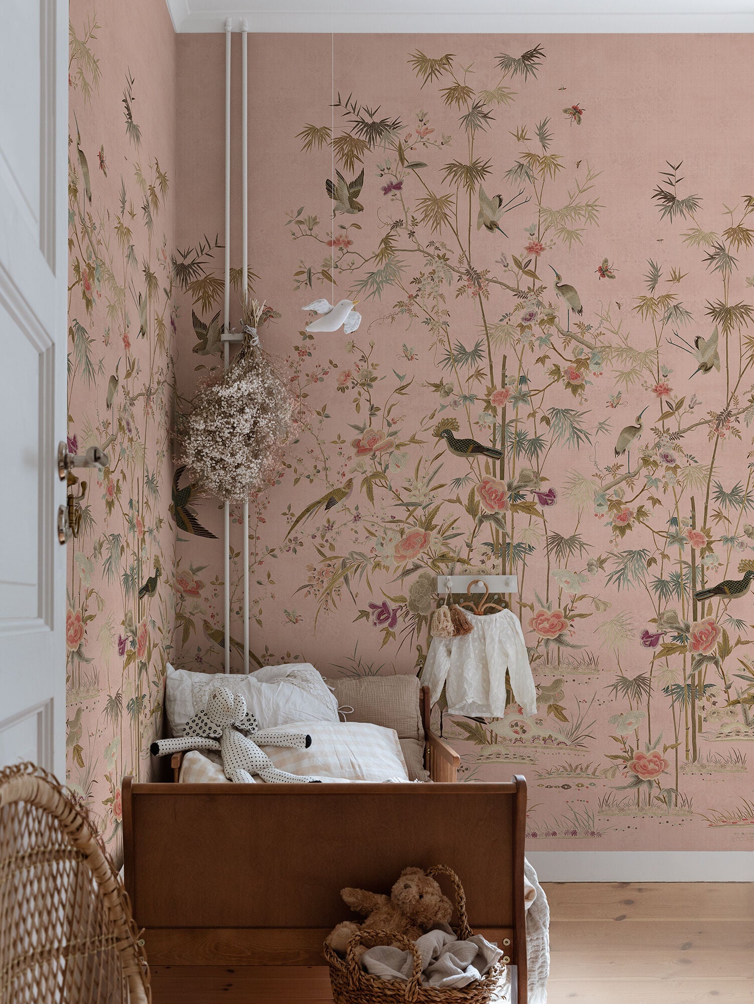 S10417 Pink Chinoiserie Garden Chinoiserie Garden Mural by Sandberg
