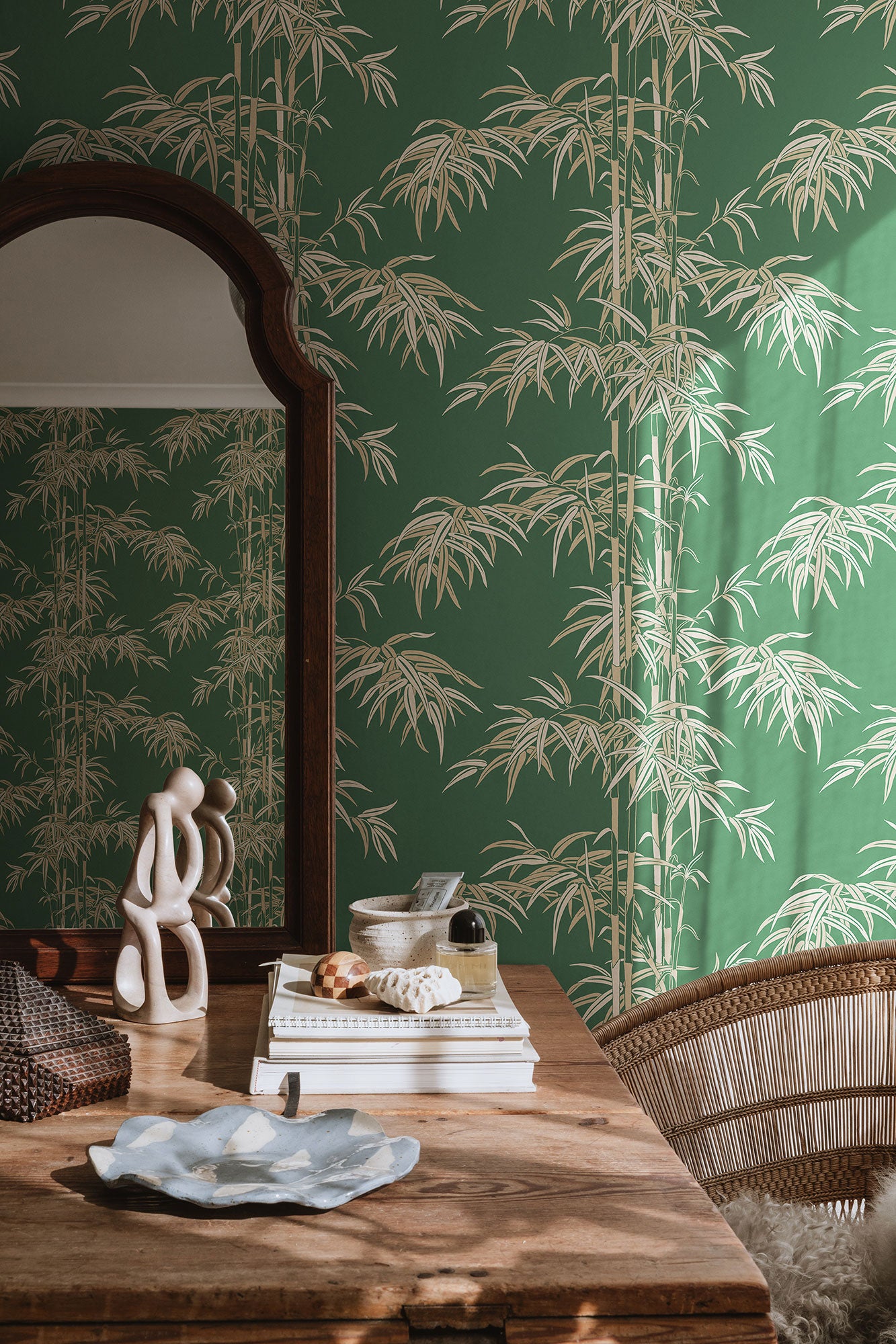 S10445 Green Leon Palm Garden Wallpaper by Sandberg