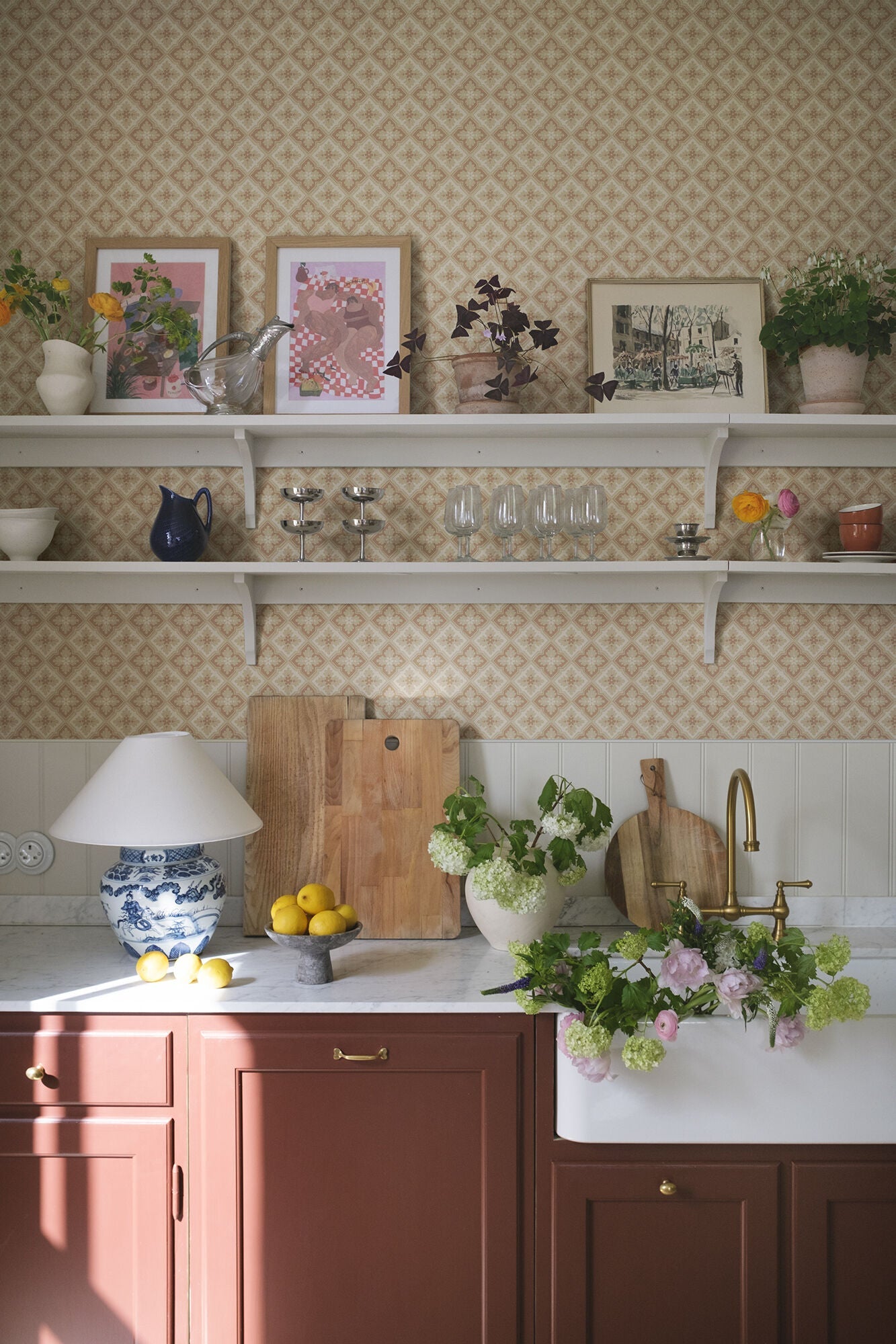 S10454 Terracotta Edvin Ett Hem, Öland Wallpaper by Sandberg