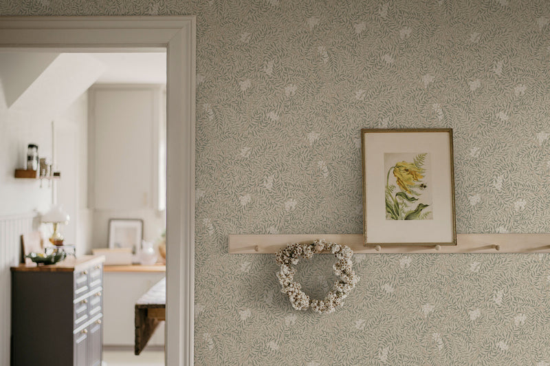 S10497 Sandstone Simon Trädgården Wallpaper by Sandberg
