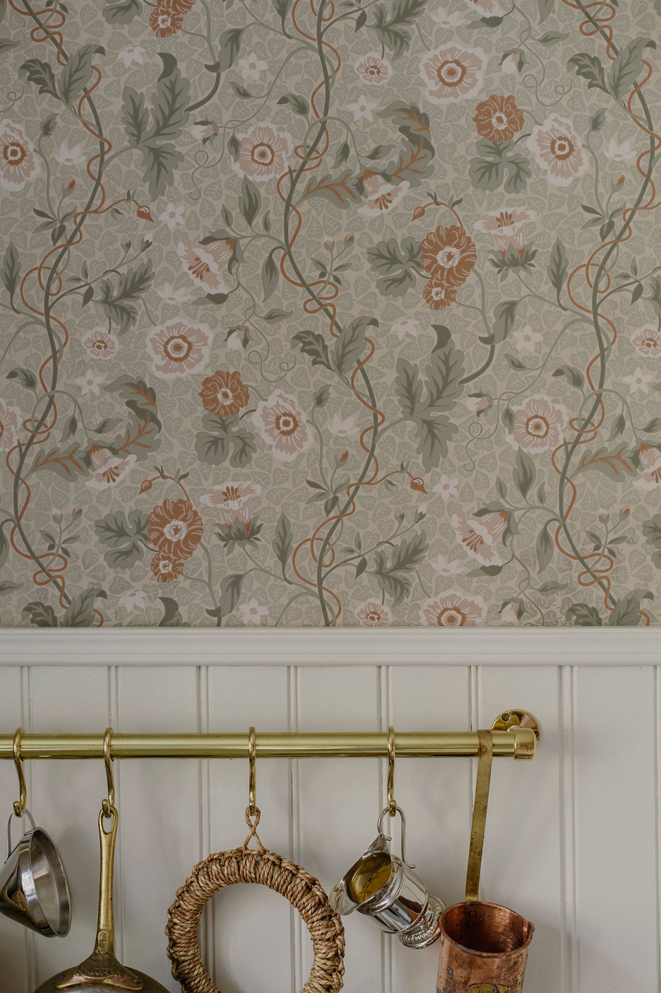 S10499 Garden Green Ulla Trädgården Wallpaper by Sandberg
