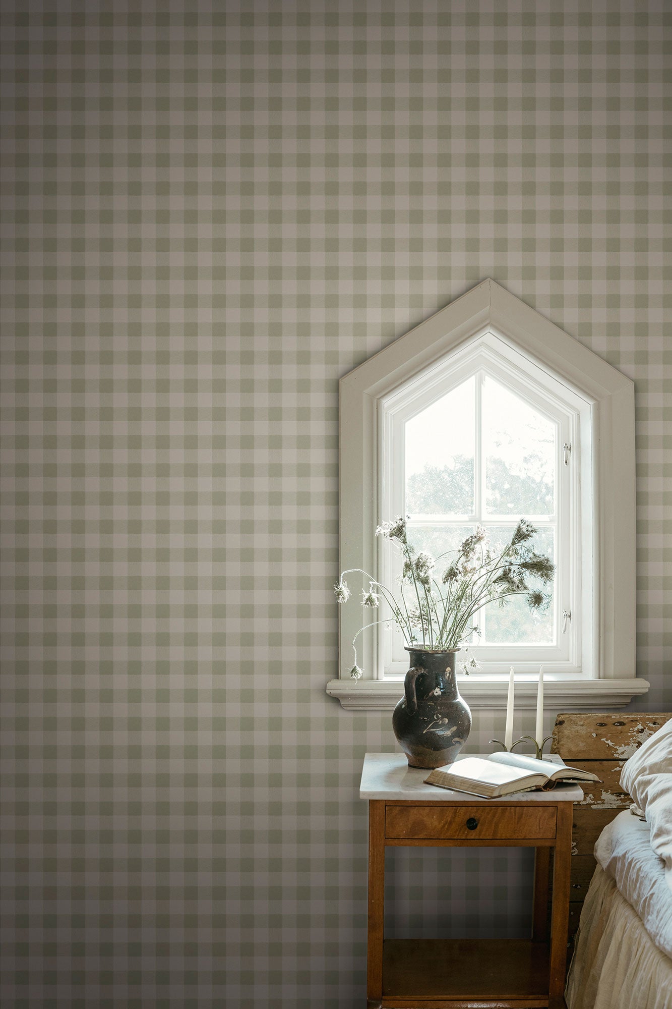 S10502 Spring Green Harry Trädgården Wallpaper by Sandberg