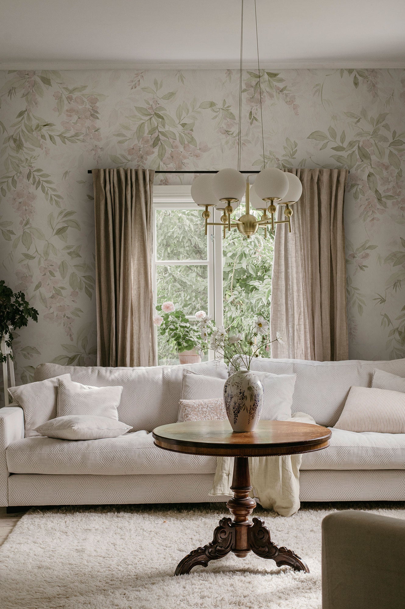 S10522 Pastel Lovisa Mural Trädgården Mural by Sandberg