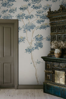 S10526 Blue Wilhelm Trädgården Mural by Sandberg