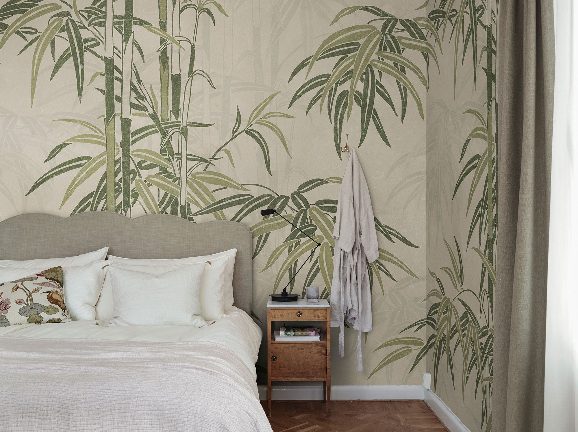 S10540 Green Leon Mural Palm Garden Mural by Sandberg