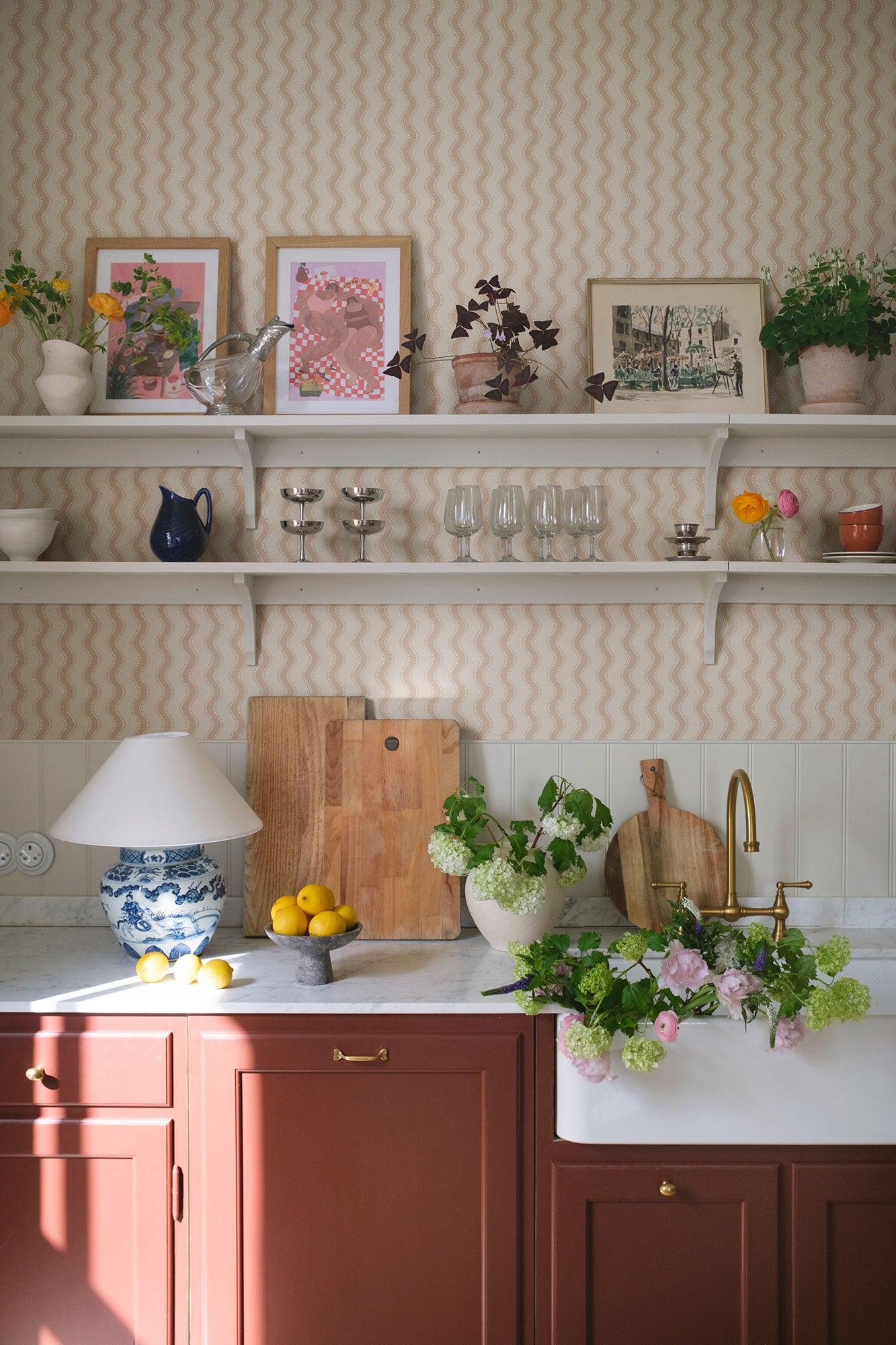 S10555 Dusty Pink Erik Ett Hem, Öland Wallpaper by Sandberg