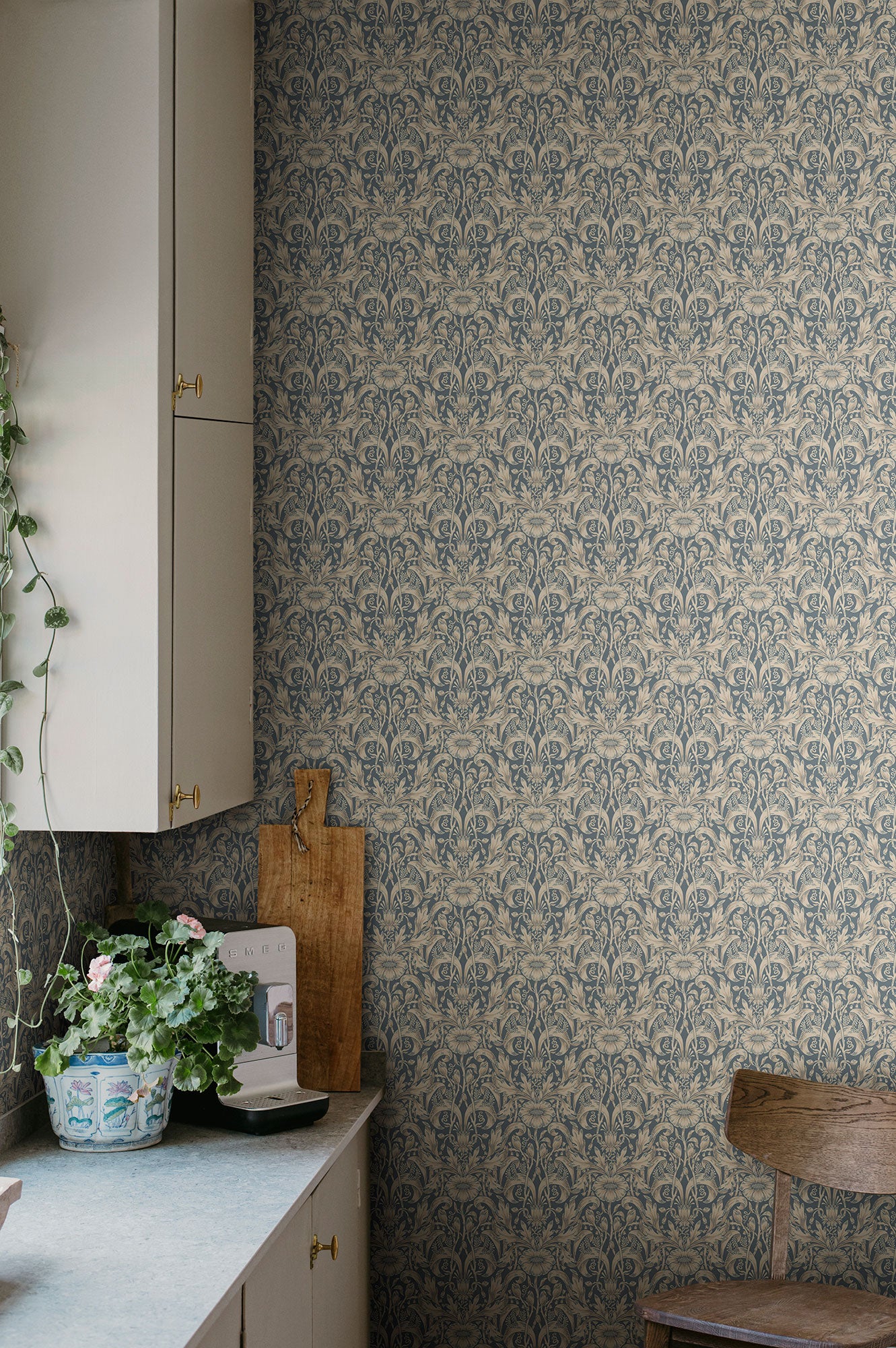S10571 Indigo Blue Emil Trädgården Wallpaper by Sandberg