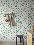 S10617 Green Ebba Familjen Wallpaper by Sandberg
