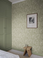 S10622 Green Celeste Familjen Wallpaper by Sandberg
