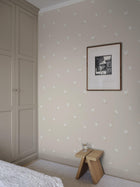 S10625 Sandstone Frida Familjen Wallpaper by Sandberg
