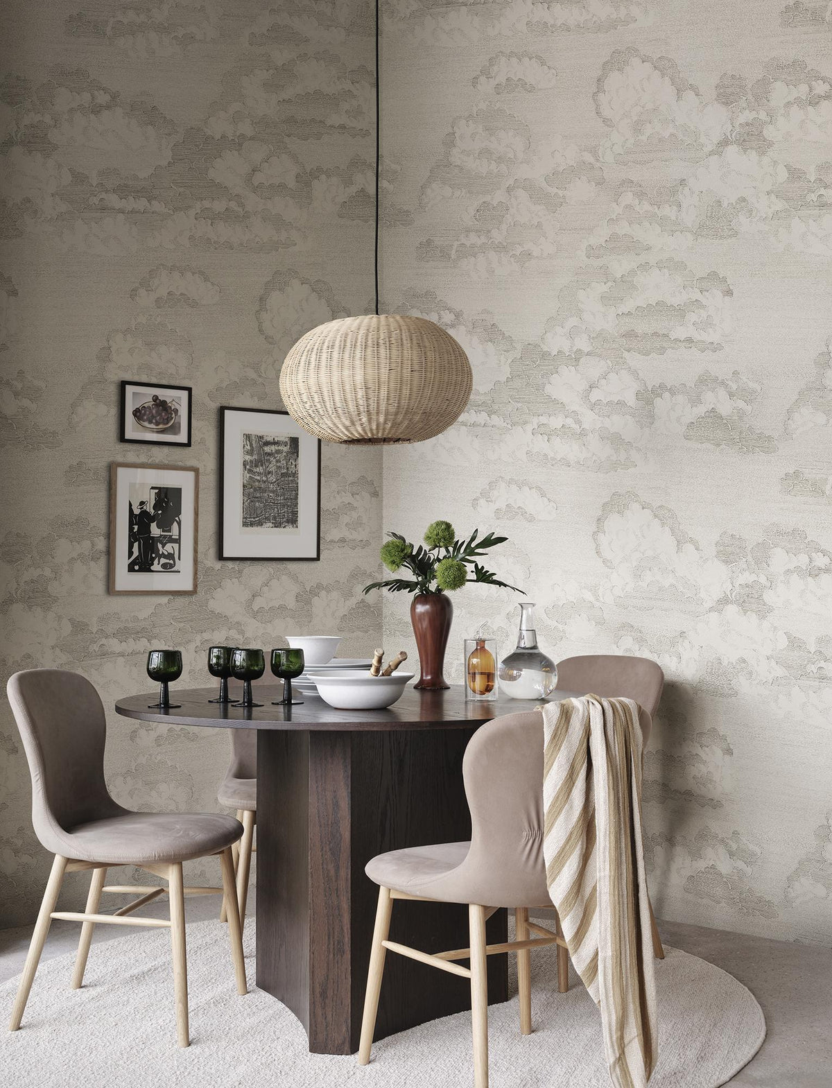 Graphite Bonnie Familjen Mural by Sandberg