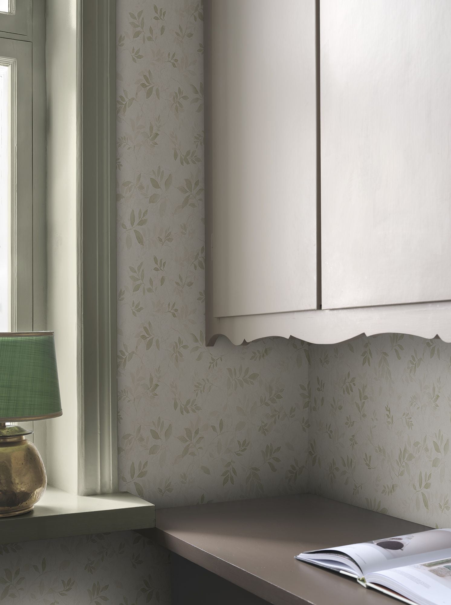 S10678 Mila Light Green Wallpaper by Sandberg