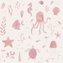 S10717 Pink Della Familjen Wallpaper by Sandberg