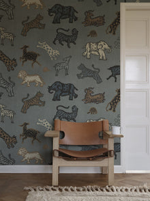 S10727 Leonard Misty Blue Heritage Mural by Sandberg