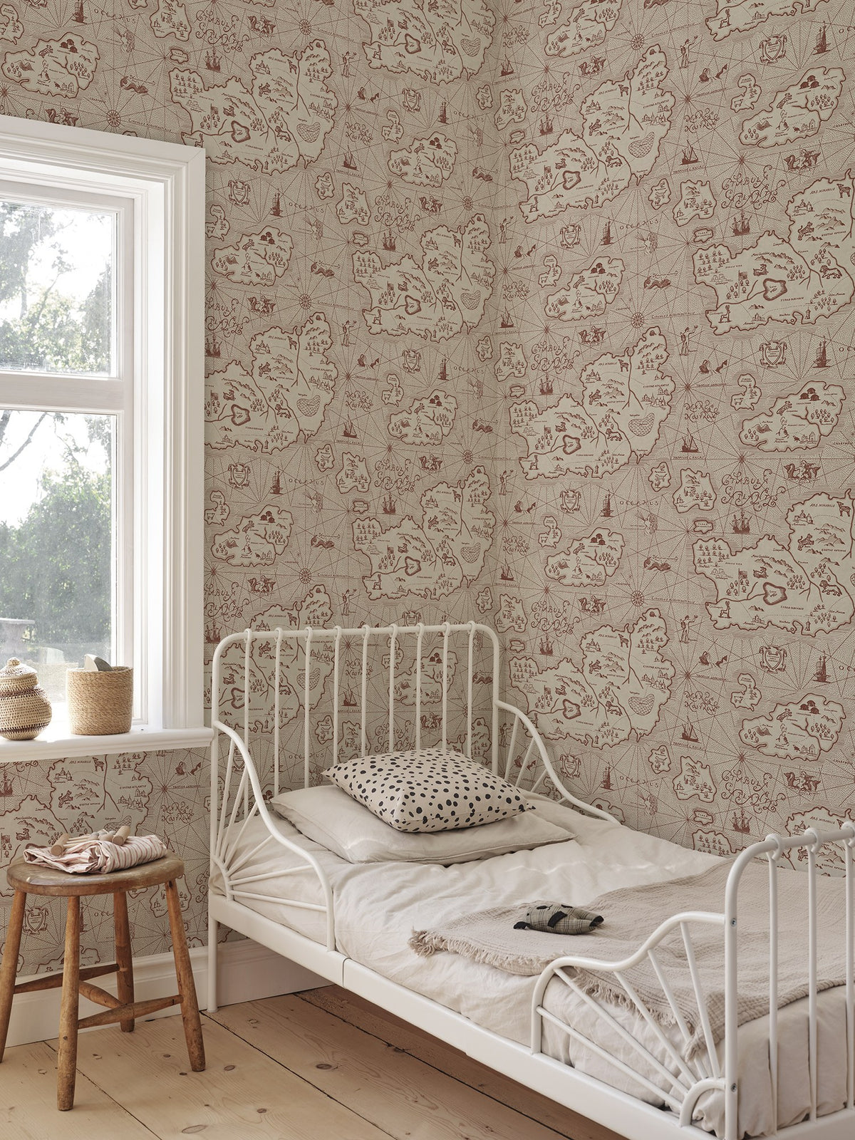 S10735 Ferdinand Burgundy Heritage Mural by Sandberg