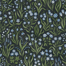 Märta Charcoal Kolonin II Wallpaper by Sandberg