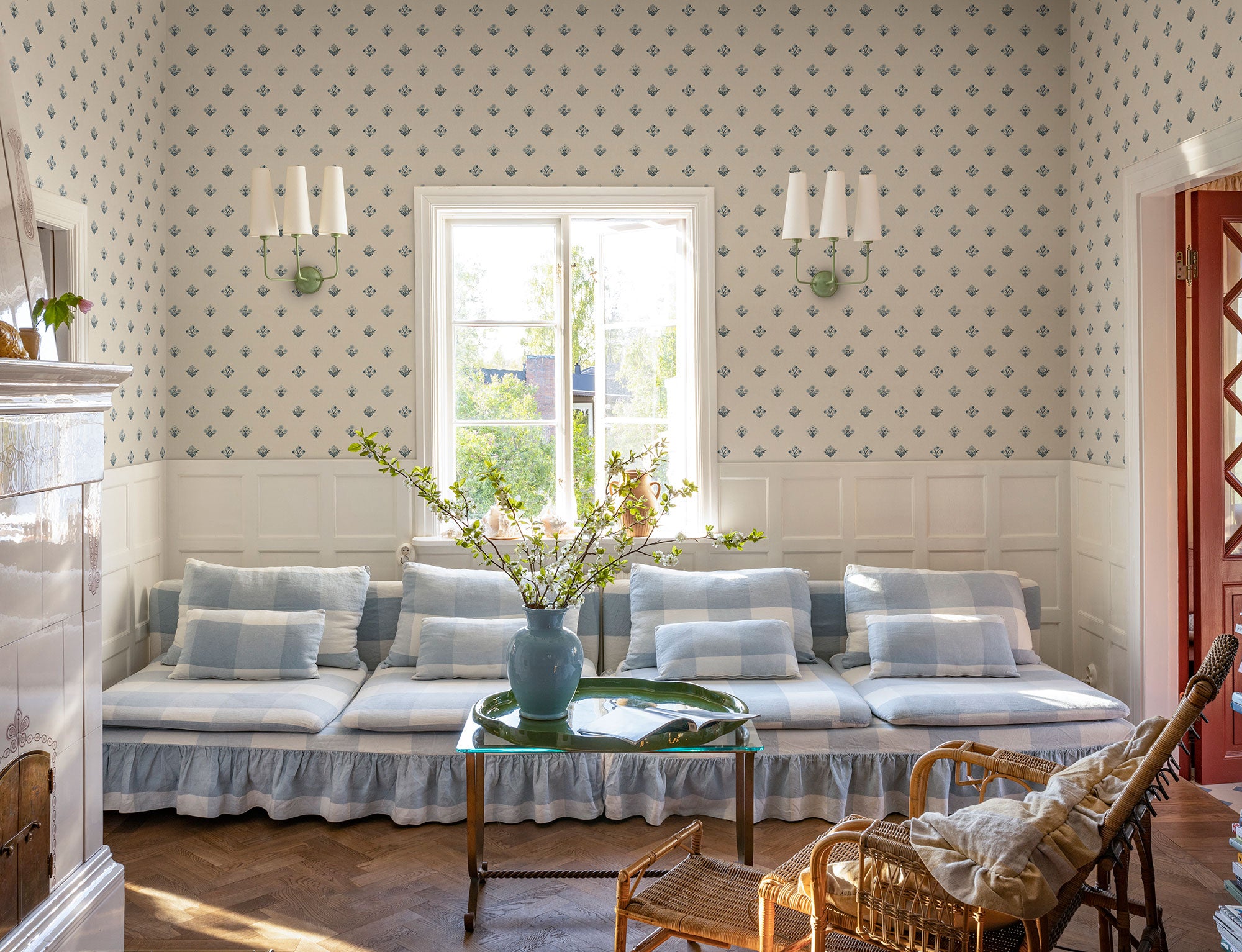 S10817 Blue Amy Rosa & Friends Wallpaper by Sandberg