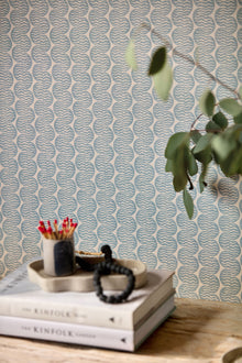 113241 Raft Stripe Oakham Coast blue Wallpaper by Scion