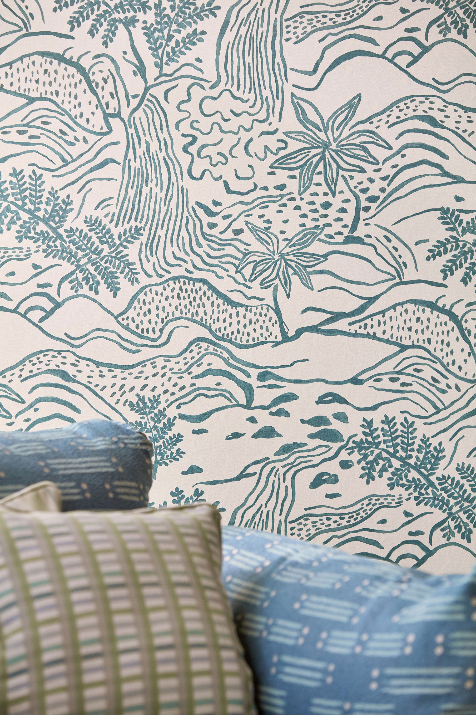 113264 Falling Foss Oakham Midnight Wallpaper by Scion
