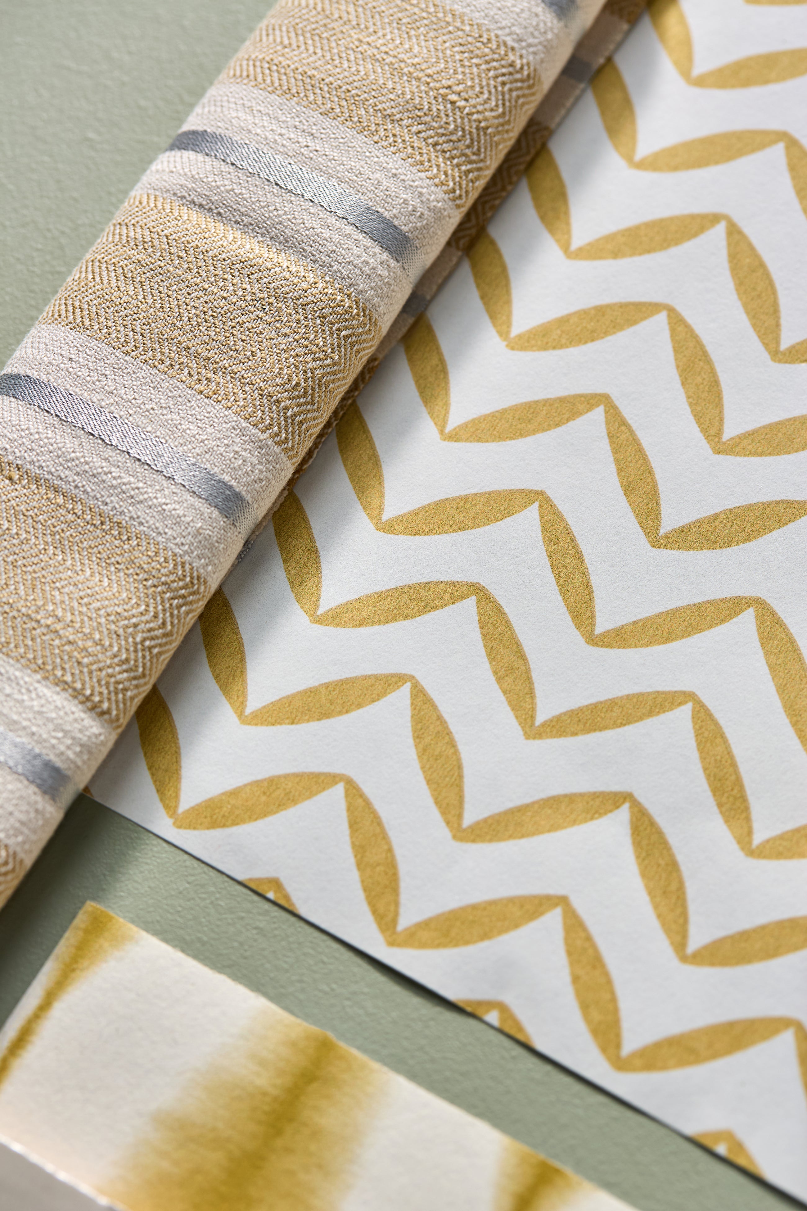 113275 Sapling Oakham Honey Wallpaper by Scion